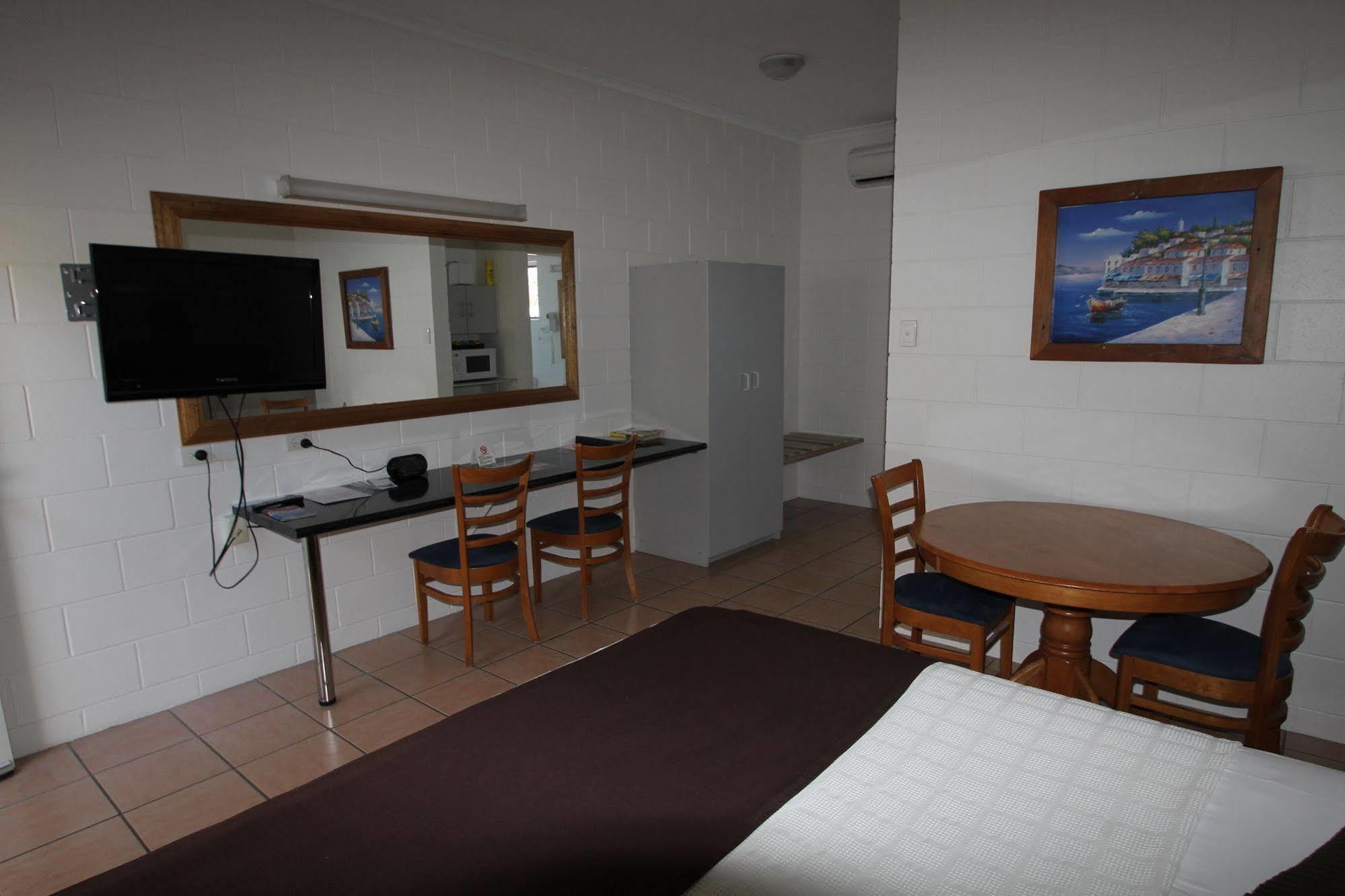 Colonial Rose Motel Townsville Extérieur photo